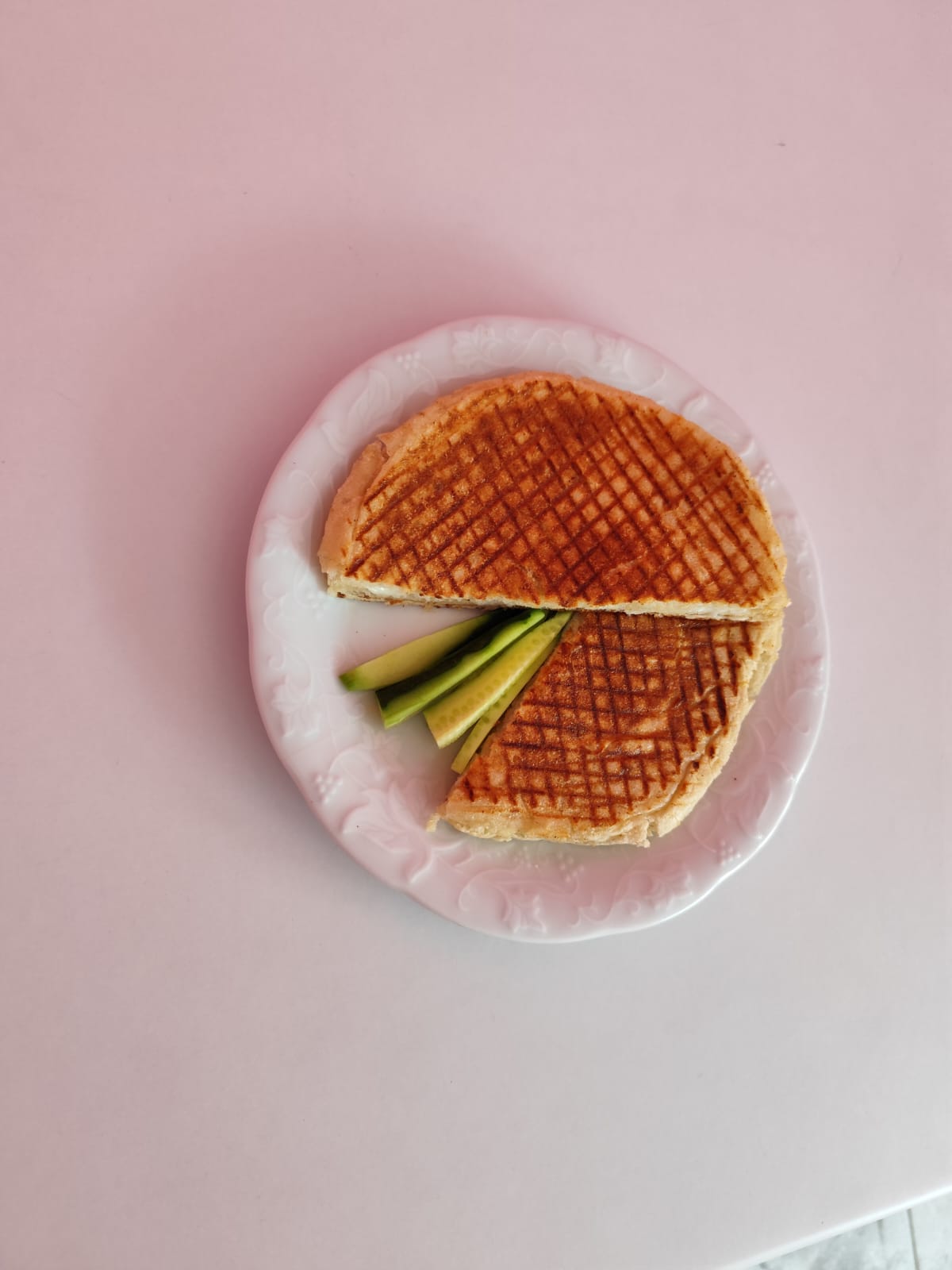 Bazlamaya Kaşarlı Tost